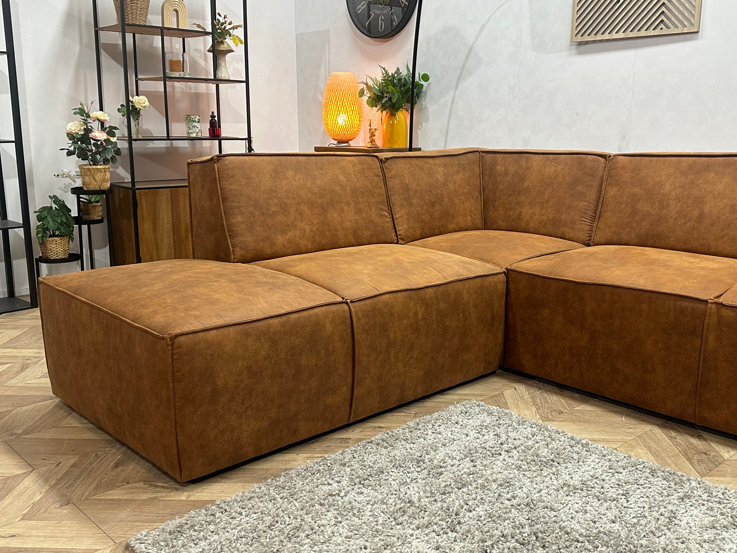 !Showroommodel! Cognac Bruine Suède Stoffen Hoekbank