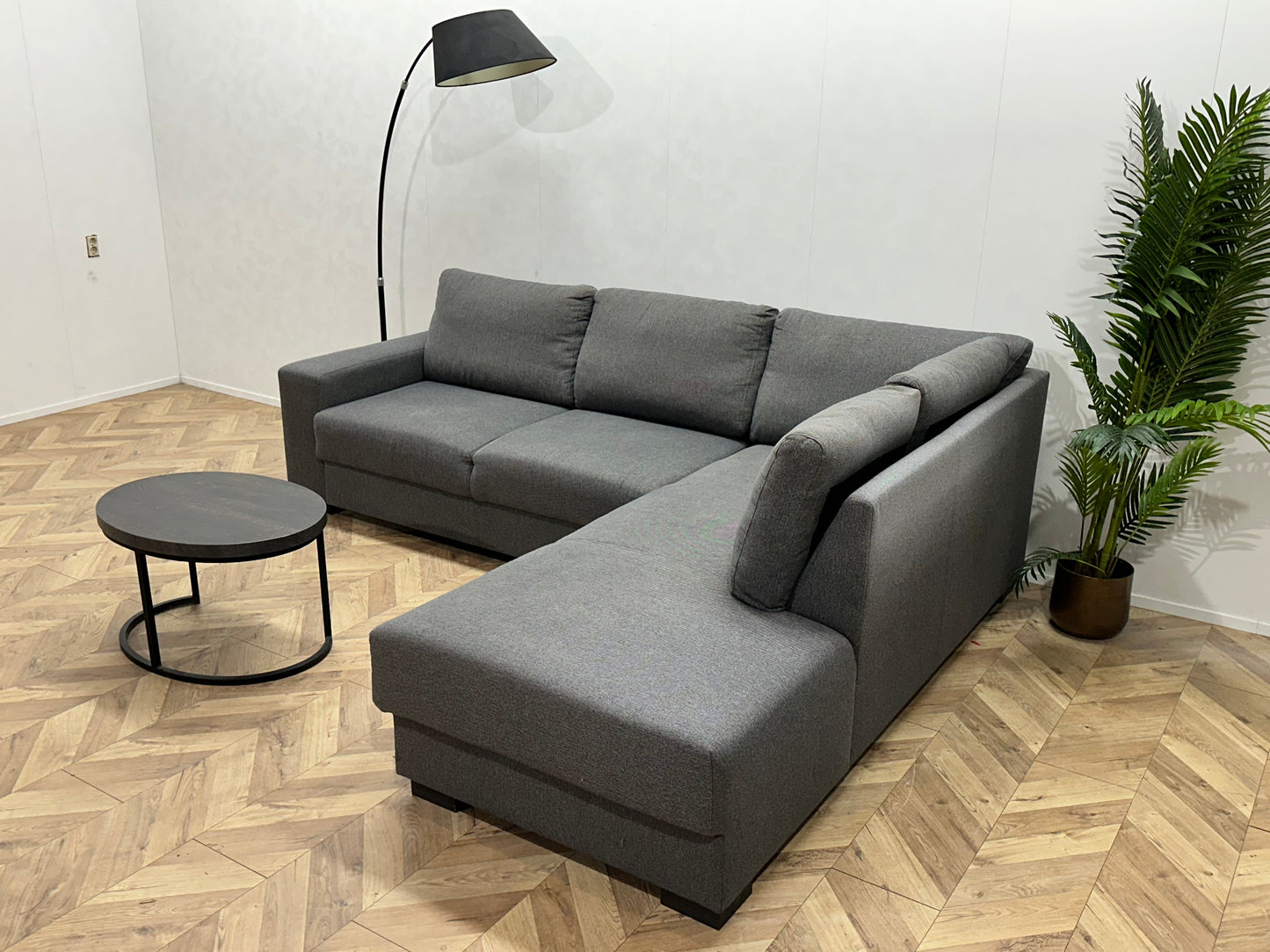 Grijze Hoekbank ~ Losse Rugkussens Met Afneembare Hoezen