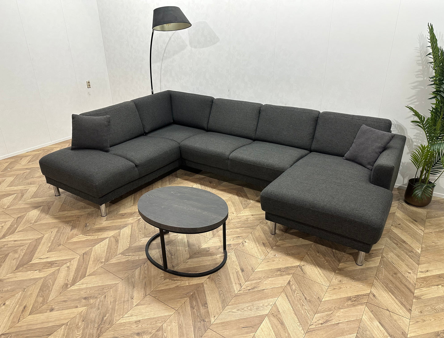 Antraciet U Bank ~ Losse Rugkussens Met Afneembare Hoezen