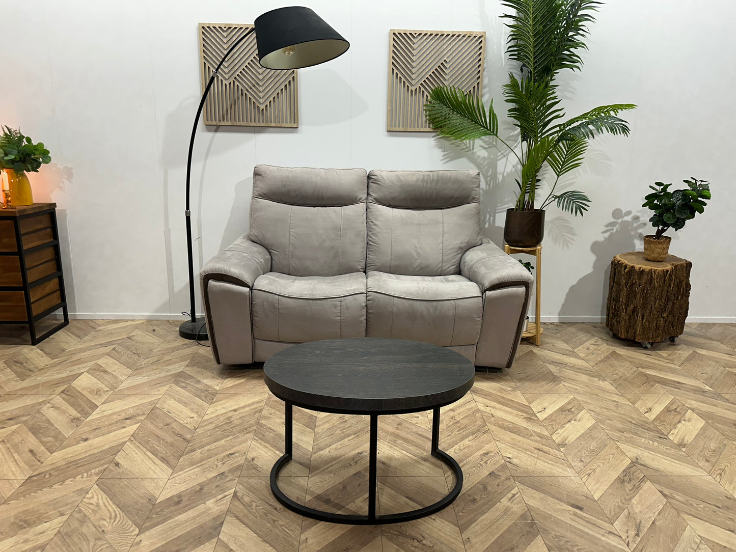 Licht Grijze 2.5-Zits Bank ~ Elektrisch Verstelbare Zittingen