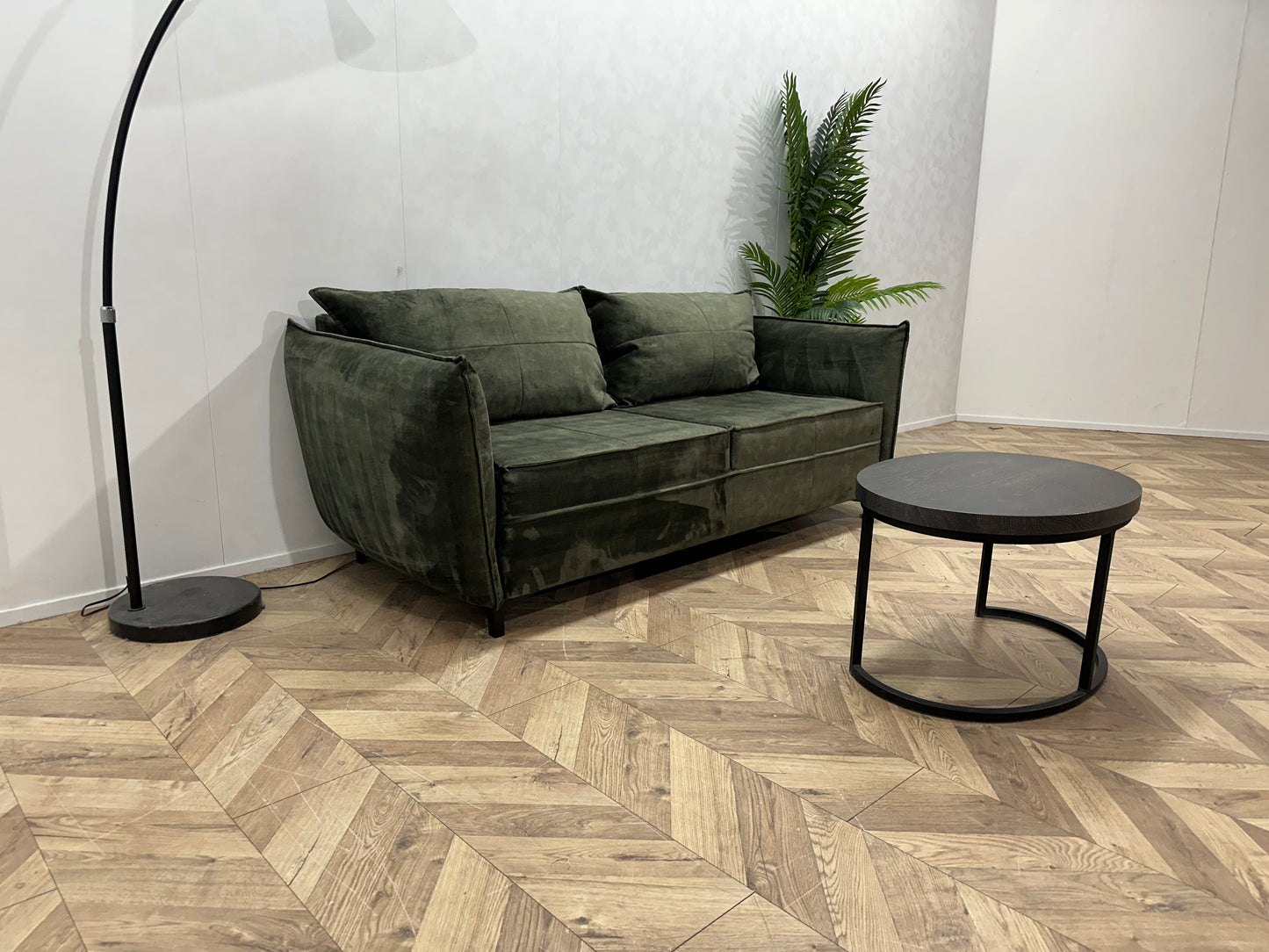 UrbanSofa Groene Velvet 2.5-Zits Bank ~ Losse Rugkussens Met Afneembare Hoezen