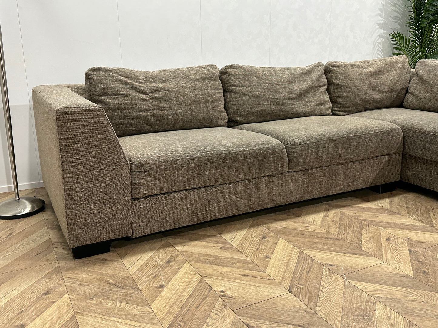 Beige/Bruine Hoekbank ~ Losse Rugkussens Met Afneembare Hoezen