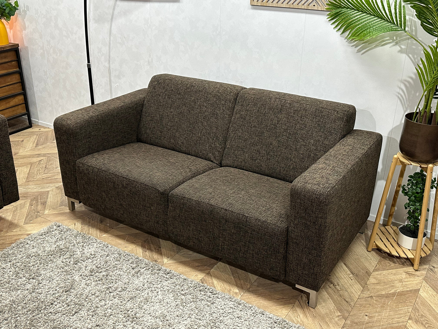 Bruine 2.5-Zits Bank Inc Fauteuil ~ Vaste Kussens
