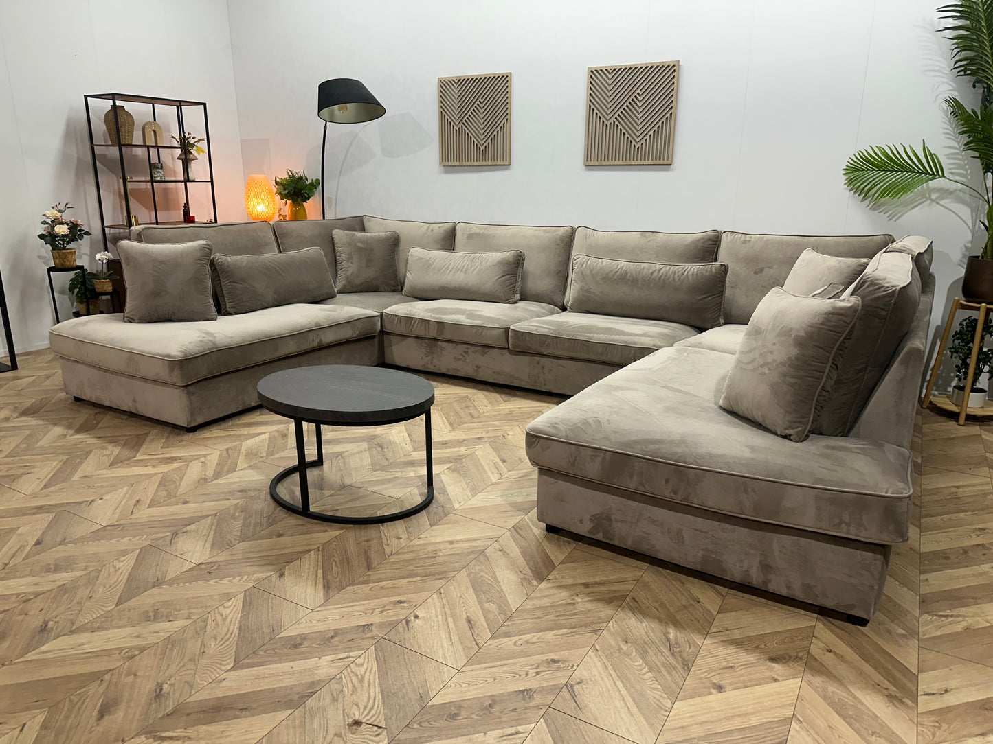 Licht Grijze/Beige Velvet Ruime U Bank ~ Losse Kussens Met Afneembare Hoezen