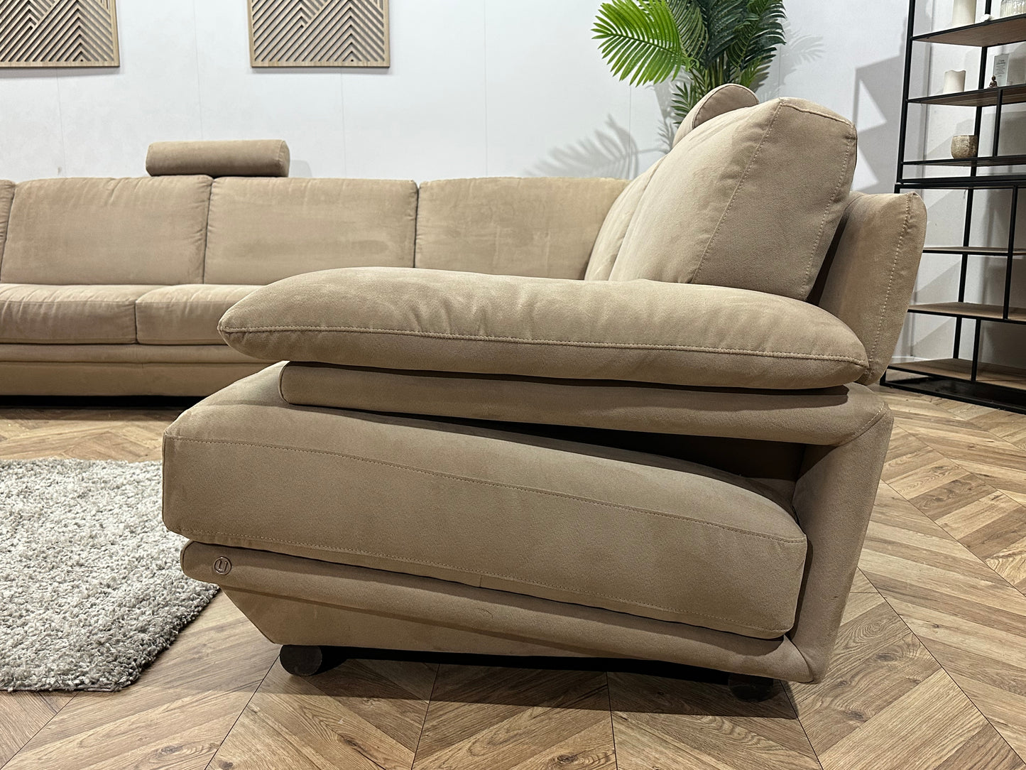 UrbanSofa Beige Velvet Design U Bank ~ Vaste Kussens