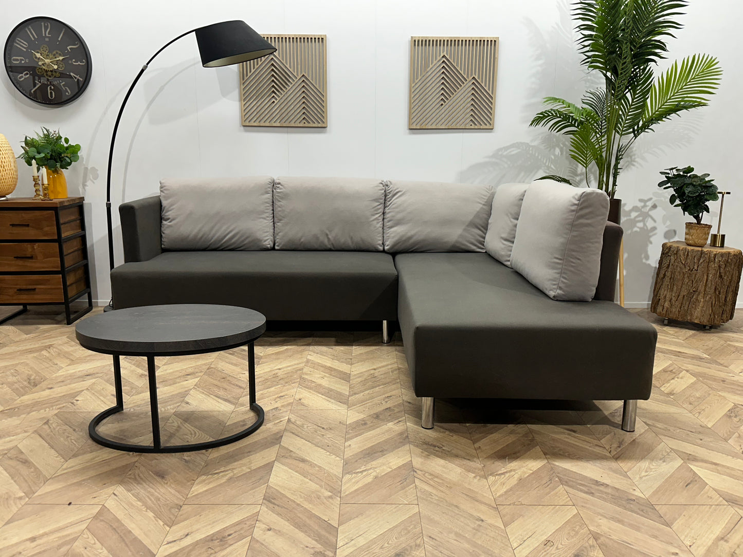 Grijze Hoekbank ~ Losse Licht Grijze Rugkussens Met Afneembare Hoezen