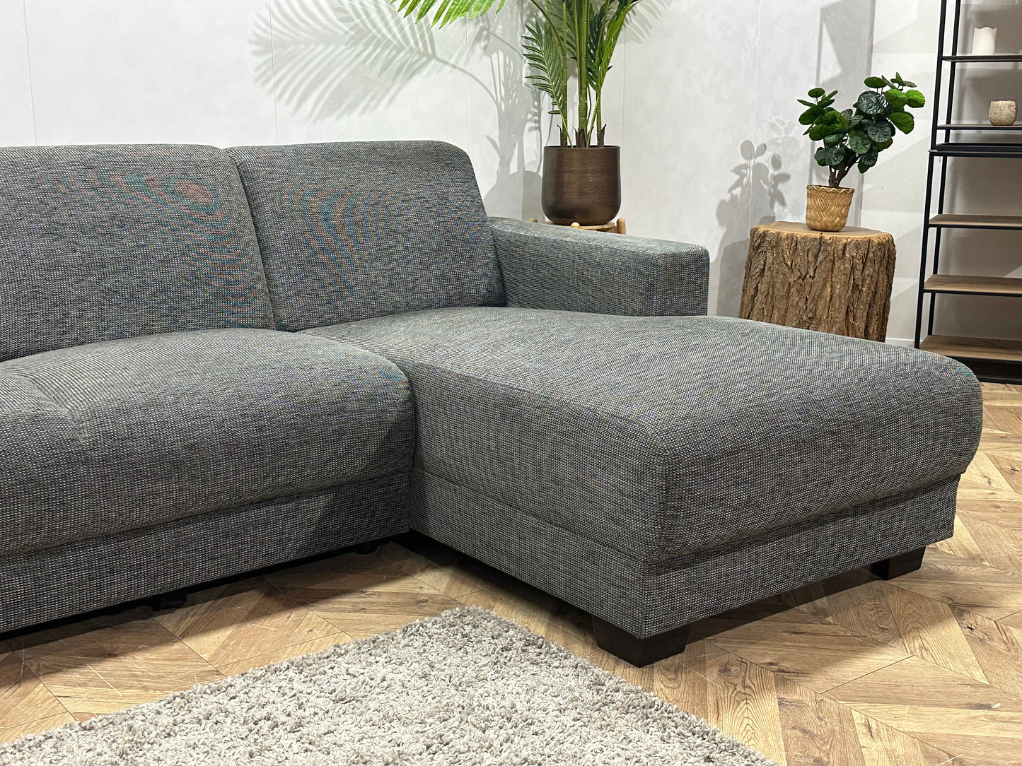 Grijze Hoekbank ~ Vaste Kussens