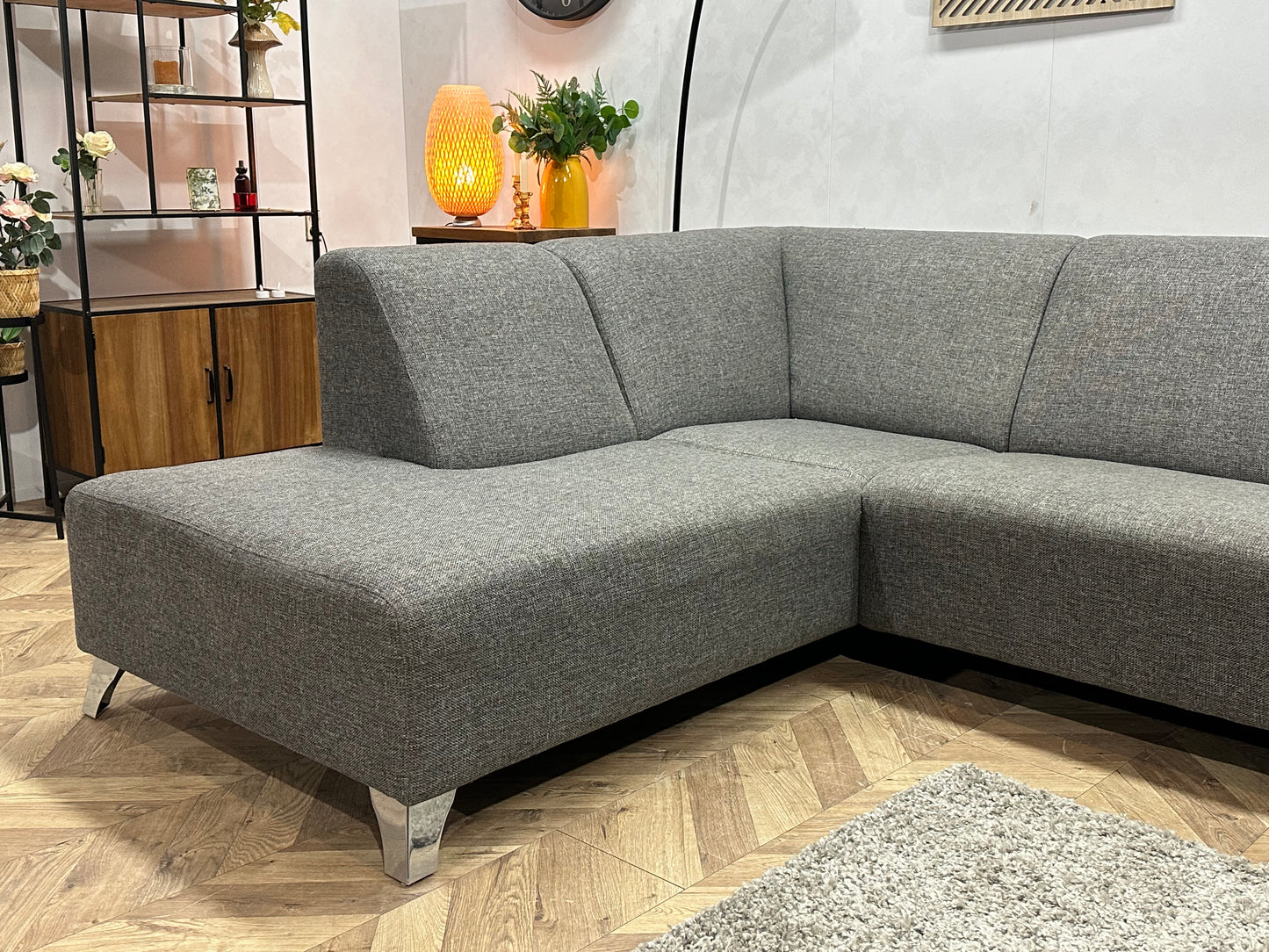 Grijze Hoekbank ~ Vaste Kussens