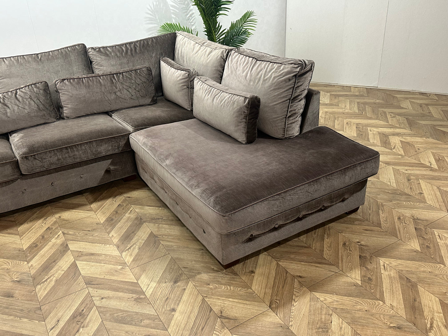 Grijze Ruime Velvet U Bank ~ Losse Kussens Met Afneembare Hoezen