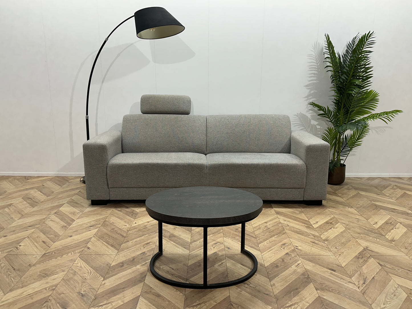 Licht Grijze 2.5-Zits Bank ~ Vaste Kussens