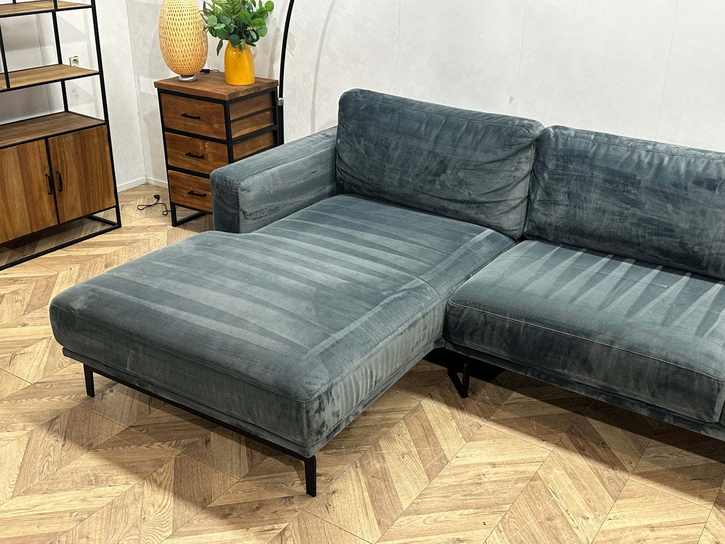 Blauwe Velvet Hoekbank ~ Losse Rugkussens Met Afneembare Hoezen