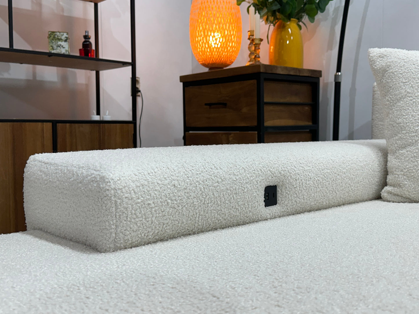 !Showroommodel! Witte Bouclé Stoffen U Bank ~ Oplaadfunctie