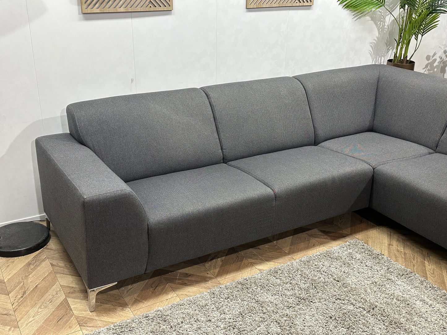 Grijze Hoekbank ~ Vaste Kussens