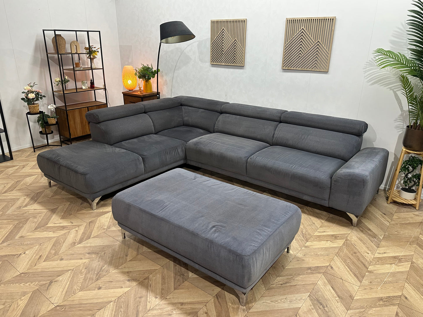 Grijze Suède Stoffen Hoekbank ~ Verstelbare Hoofdsteunen