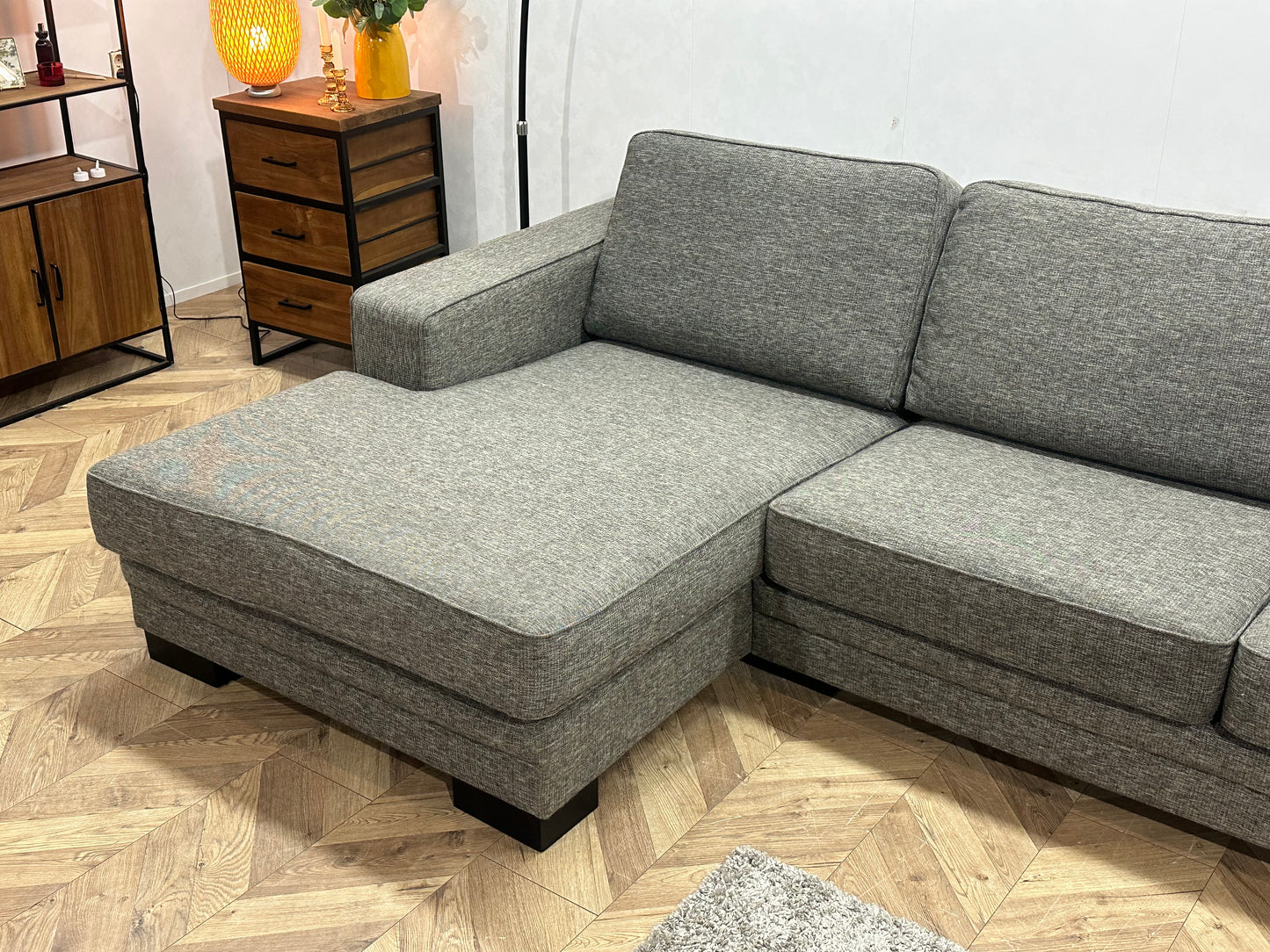 Grijze Hoekbank ~ Losse Kussens Met Afneembare Hoezen