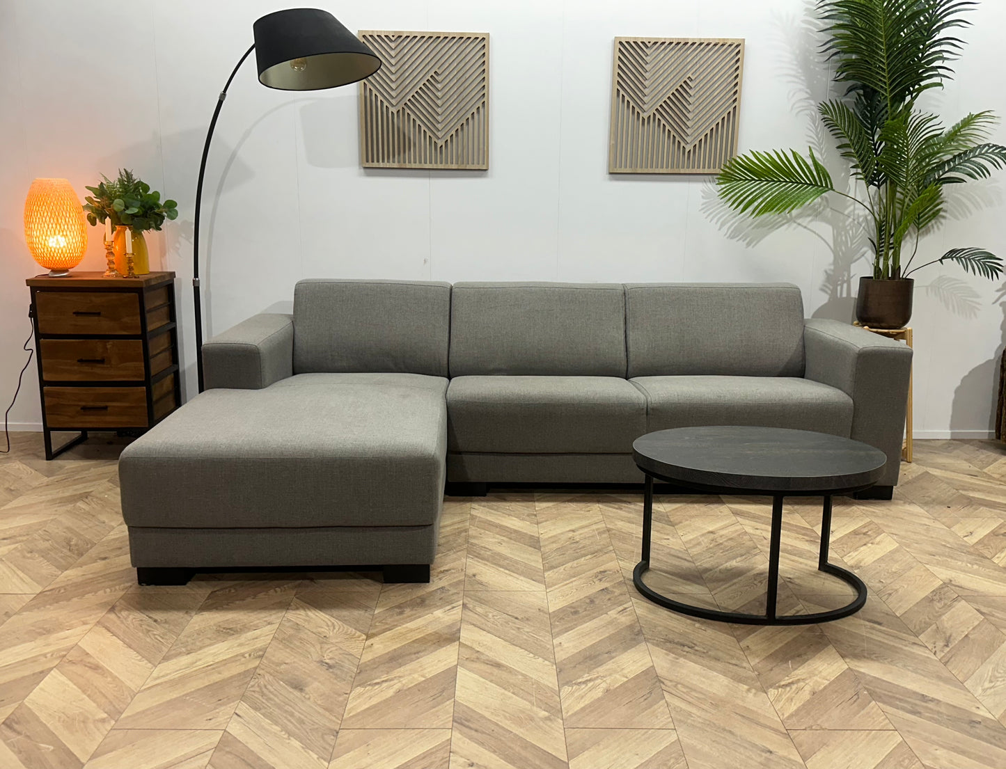 Licht Grijze Hoekbank ~ Vaste Kussens