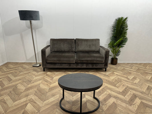 Bruine Velvet 2 Zits Bank ~ Losse Kussens Met Afneembare Hoezen