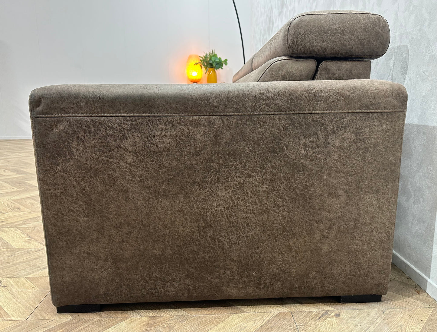 In.House Bruine Suède Stoffen Hoekbank ~ Verstelbare Hoofdsteunen