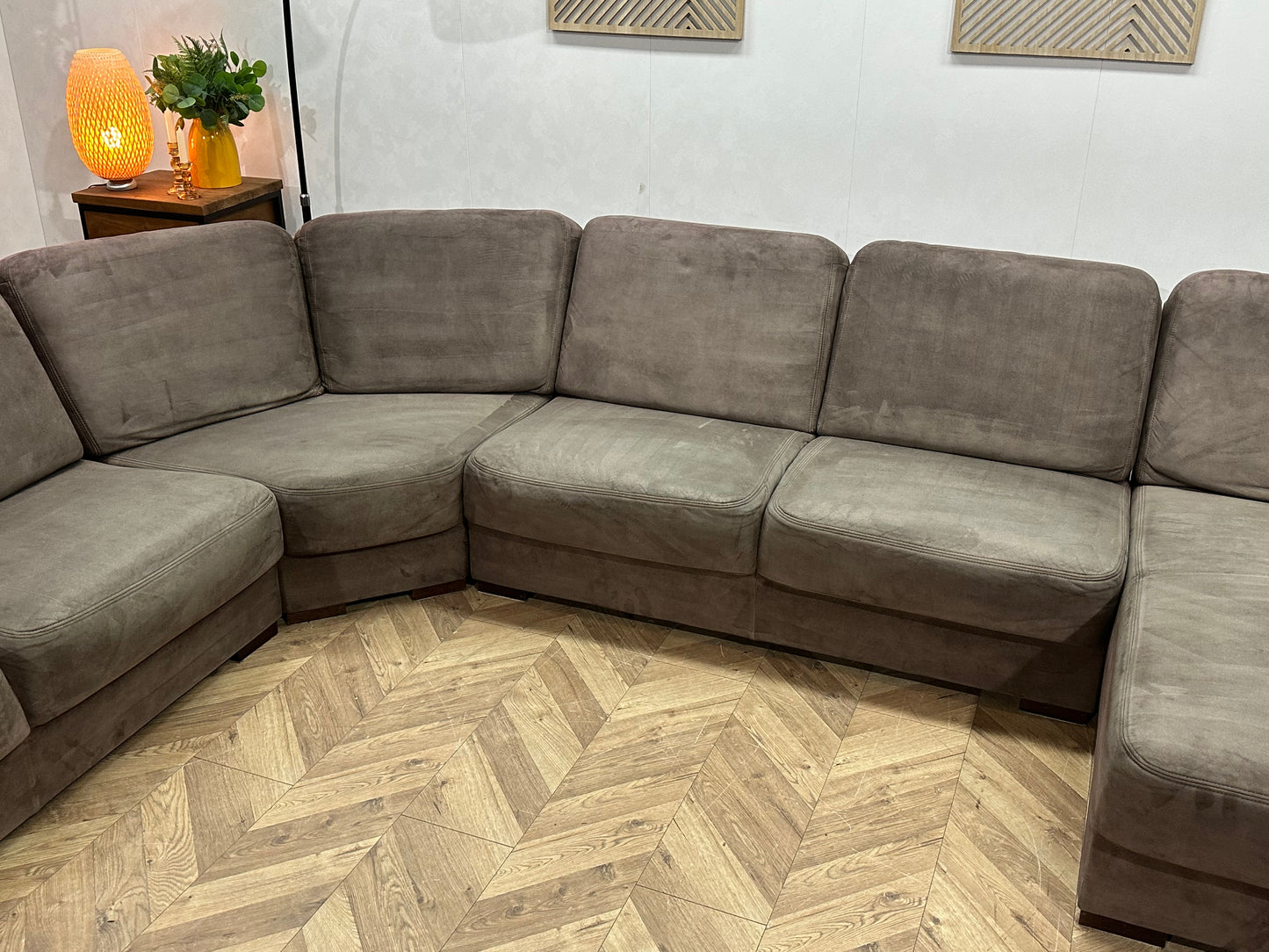 Licht Bruine Suède Stoffen U Bank ~ Vaste Kussens