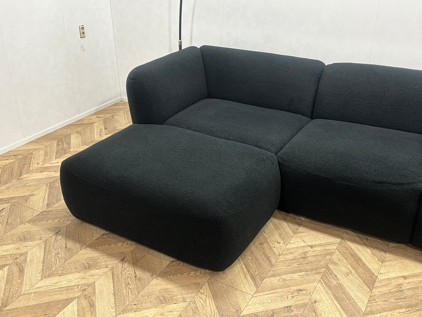 !Showroommodel! Zwarte Bouclé Stoffen U Bank