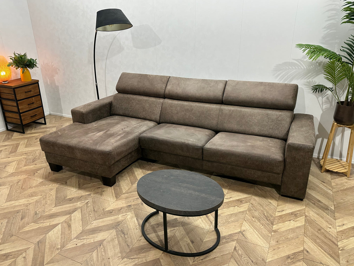 In.House Bruine Suède Stoffen Hoekbank ~ Verstelbare Hoofdsteunen