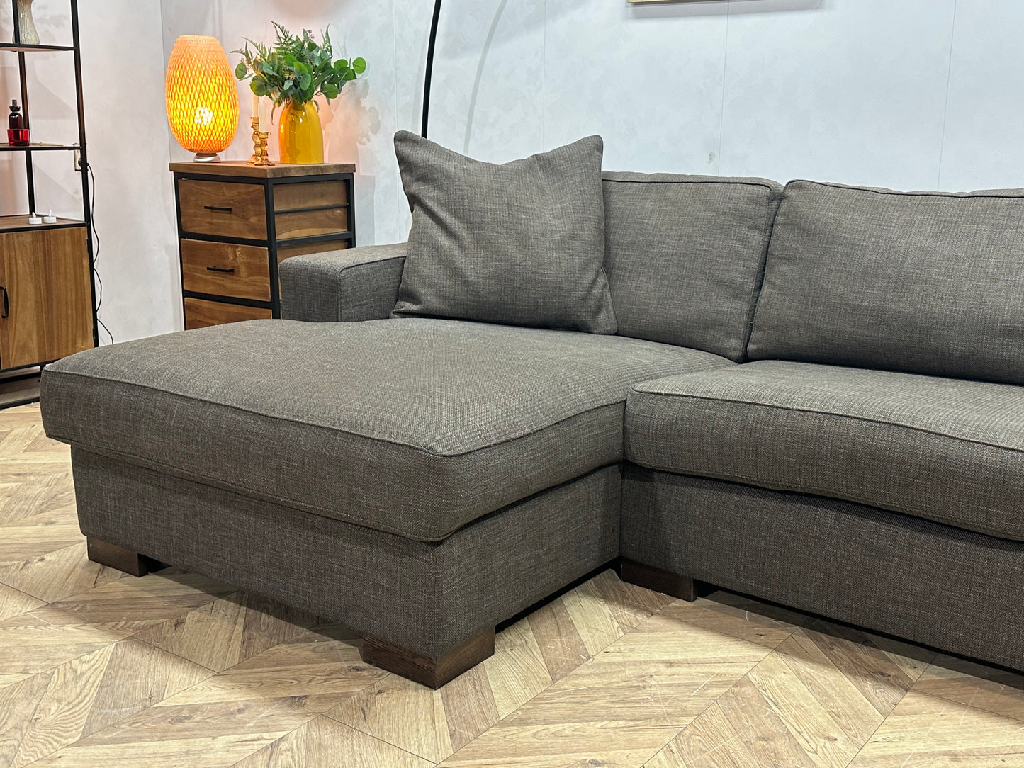 Bruine Hoekbank ~ Losse Kussens Met Afneembare Hoezen