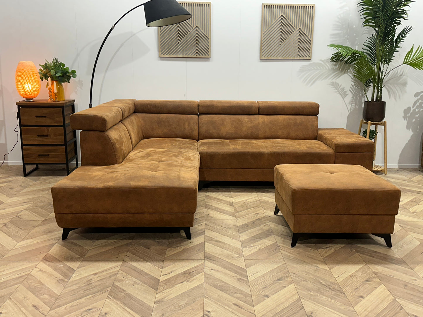 Cognac Bruine Suède Stoffen Hoekbank Inc Hocker ~ Verstelbare Hoofdsteunen ~ Nieuwstaat