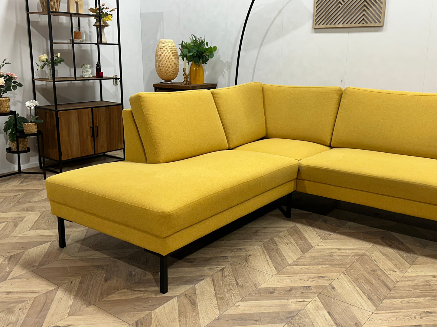 Gele Hoekbank ~ Losse Rugkussens Met Afneembare Hoezen