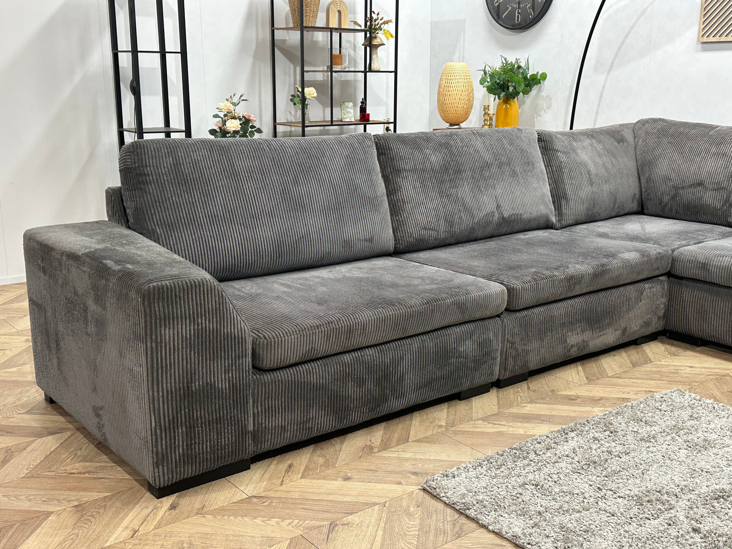 Grijze Ribstof Hoekbank ~ Losse Kussens Met Afneembare Hoezen