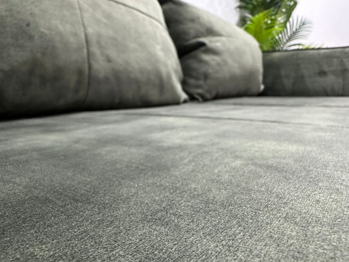 UrbanSofa Groene Velvet 2.5-Zits Bank ~ Losse Rugkussens Met Afneembare Hoezen