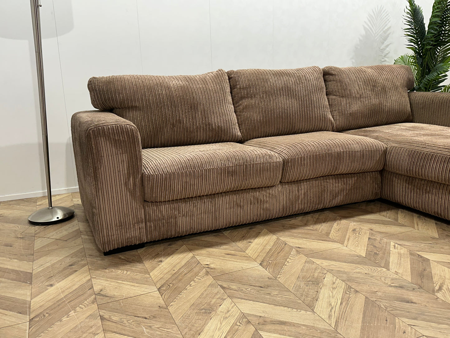 Beige Ribstof Hoekbank ~ Losse Rugkussens Met Afneembare Hoezen