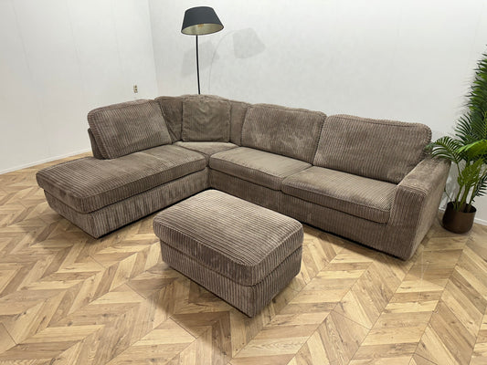 Licht Bruine Ribstof Hoekbank Inc Hocker ~ Losse Kussens Met Afneembare Hoezen