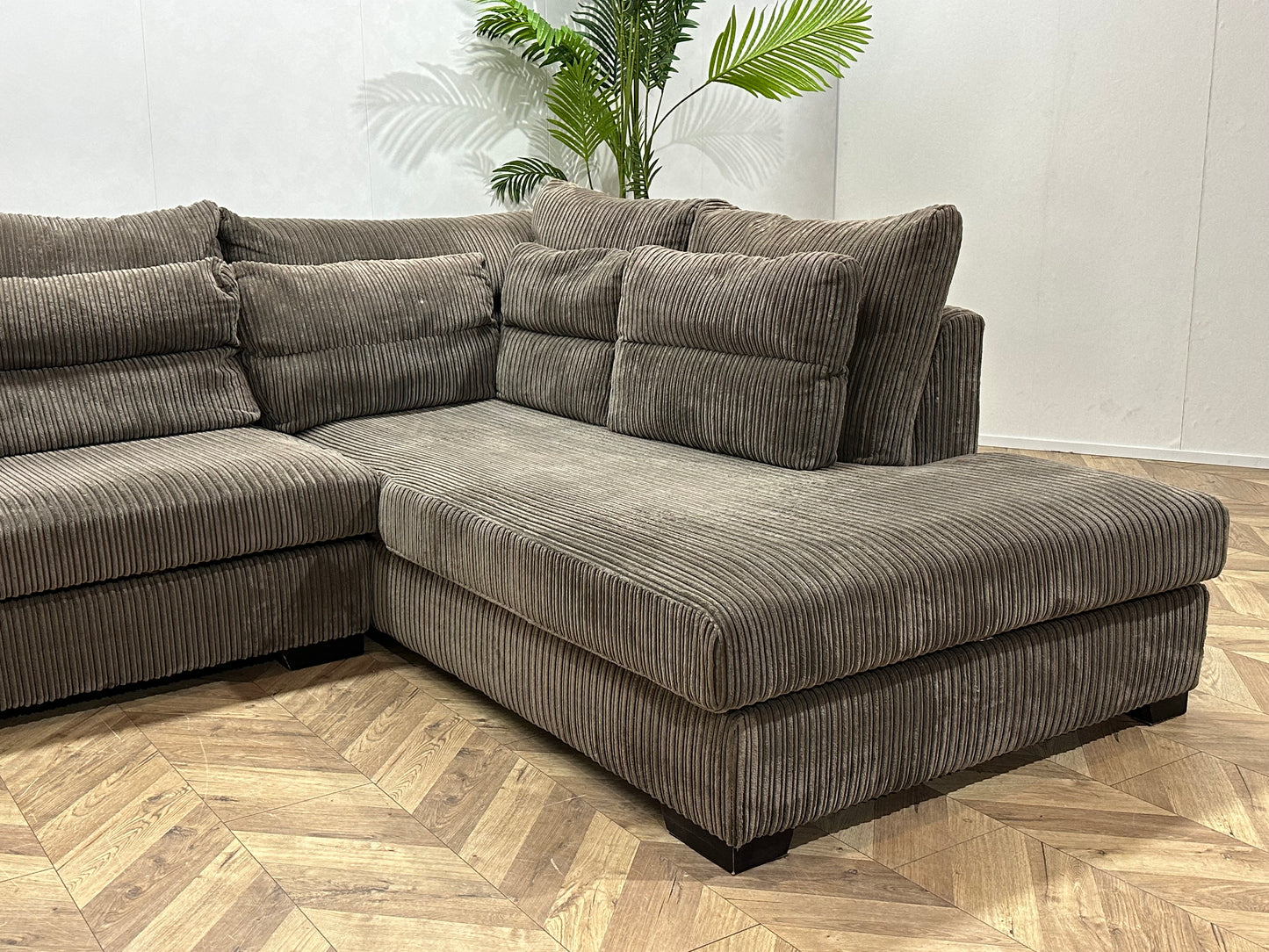 Licht Bruine Ribstof Hoekbank ~ Losse Kussens Met Afneembare Hoezen