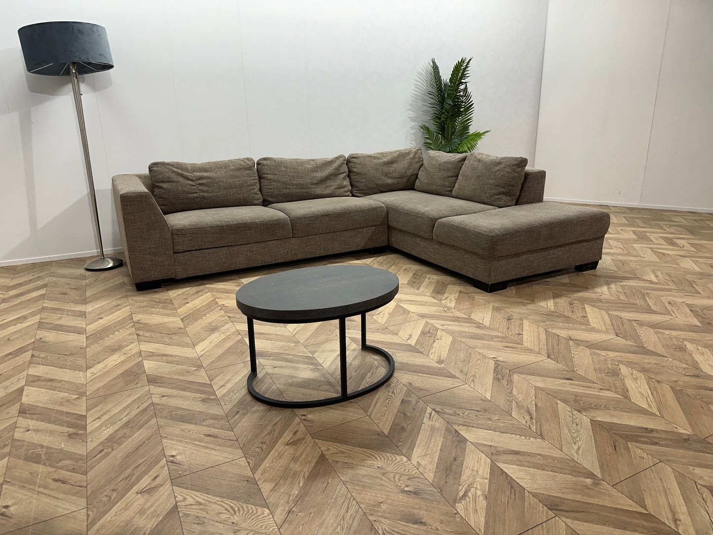 Beige/Bruine Hoekbank ~ Losse Rugkussens Met Afneembare Hoezen