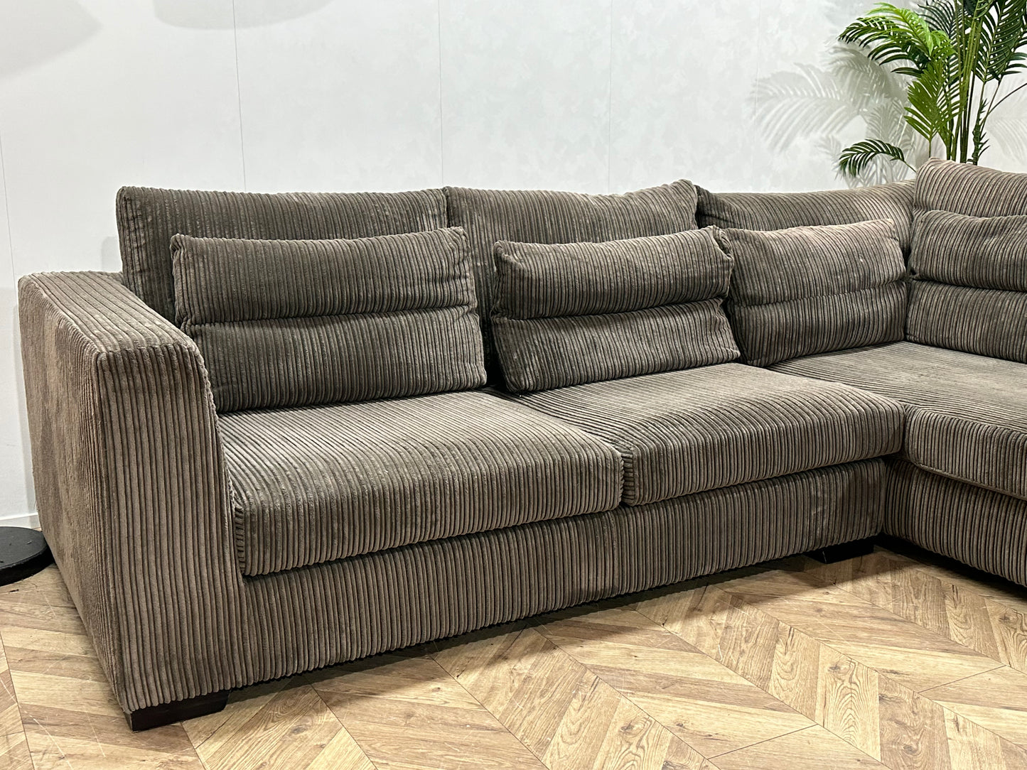 Licht Bruine Ribstof Hoekbank ~ Losse Kussens Met Afneembare Hoezen