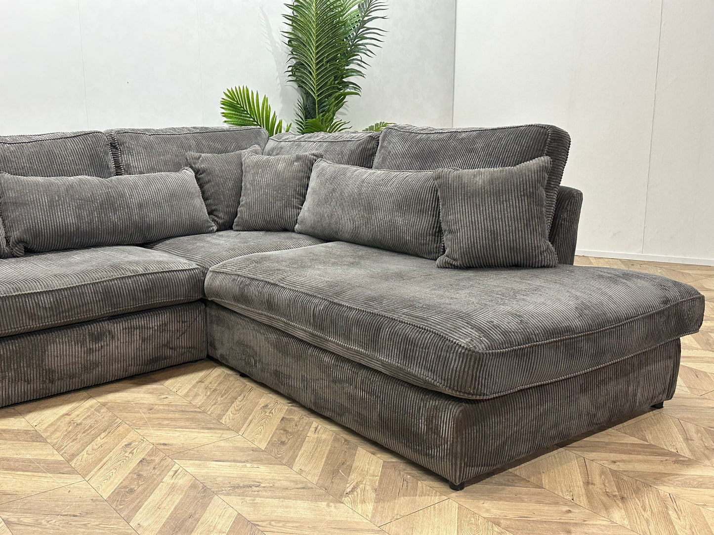 Grijze Ribstof Hoekbank ~ Losse Kussens Met Afneembare Hoezen