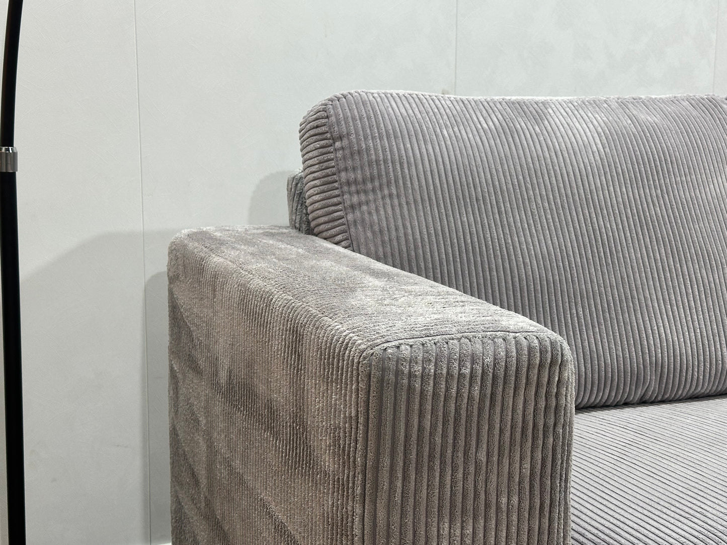 Licht Grijze Ribstof Hoekbank ~ Nieuwstaat
