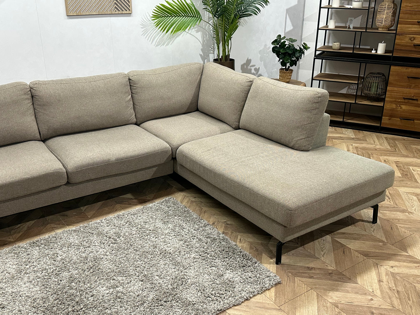 Beige/Grijze Hoekbank ~ Losse Kussens Met Afneembare Hoezen