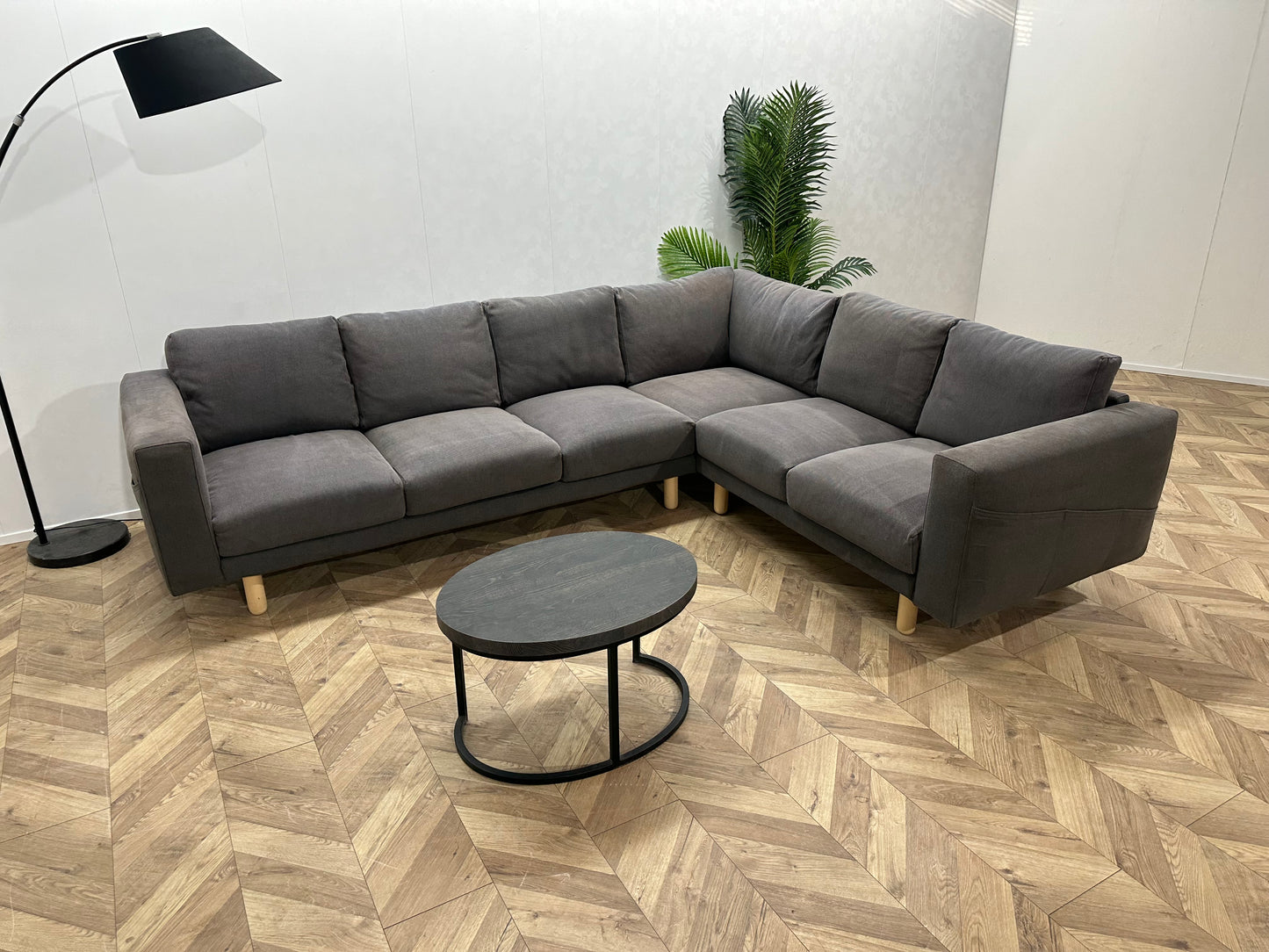 Grijze Hoekbank ~ Losse Kussens Met Afneembare Hoezen