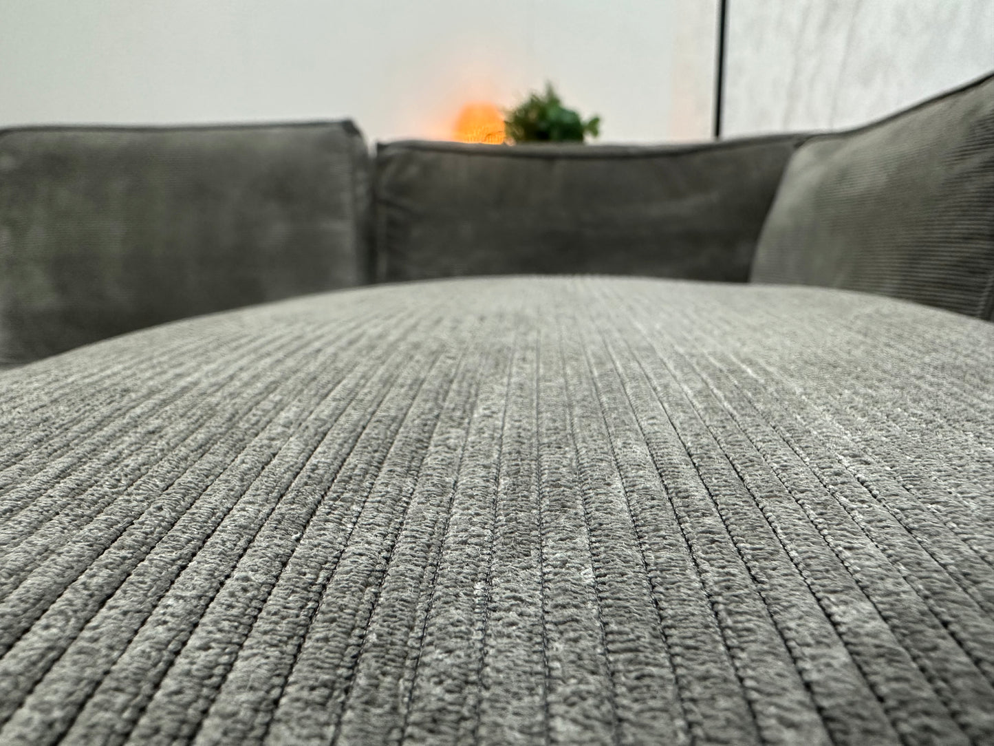 Woood Grijze Ribstof Hoekbank ~ Losse Rugkussens Met Afneembare Hoezen