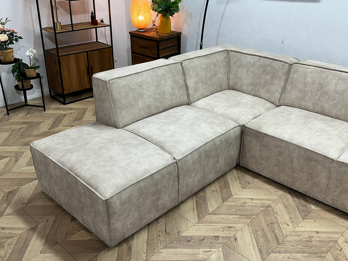 !Showroommodel! Crème Suède Stoffen Hoekbank