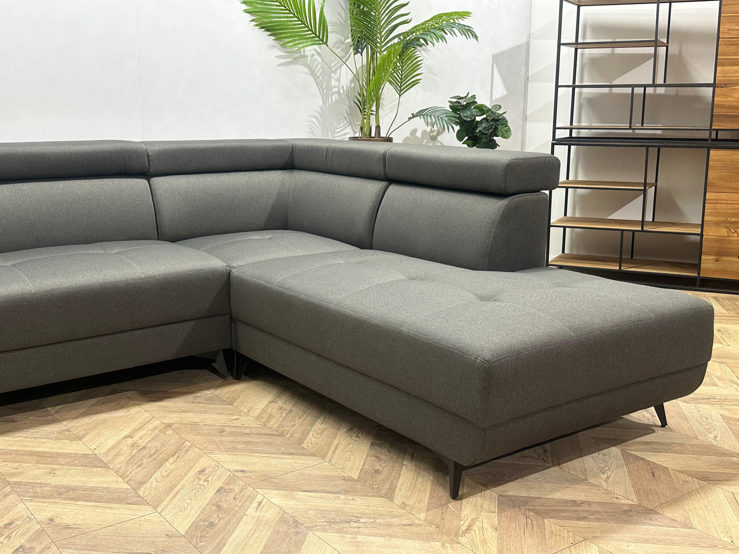 !Showroommodel! Grijze Hoekbank ~ Verstelbare Hoofdsteunen