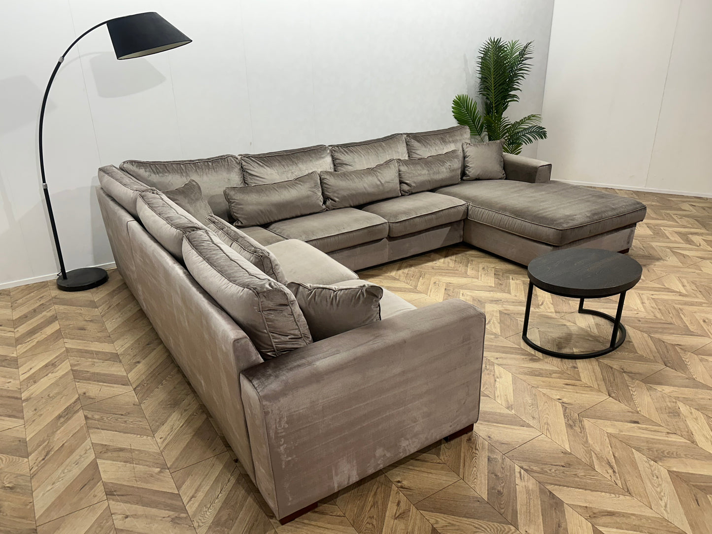 Grijze Ruime Velvet U Bank ~ Losse Kussens Met Afneembare Hoezen