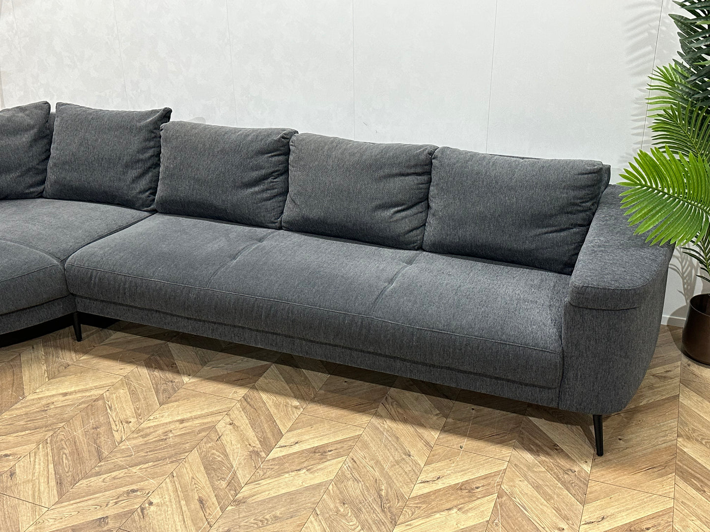 Grijze Design Hoekbank ~ Losse Rugkussens Met Afneembare Hoezen ~ Kleine Opbergruimte