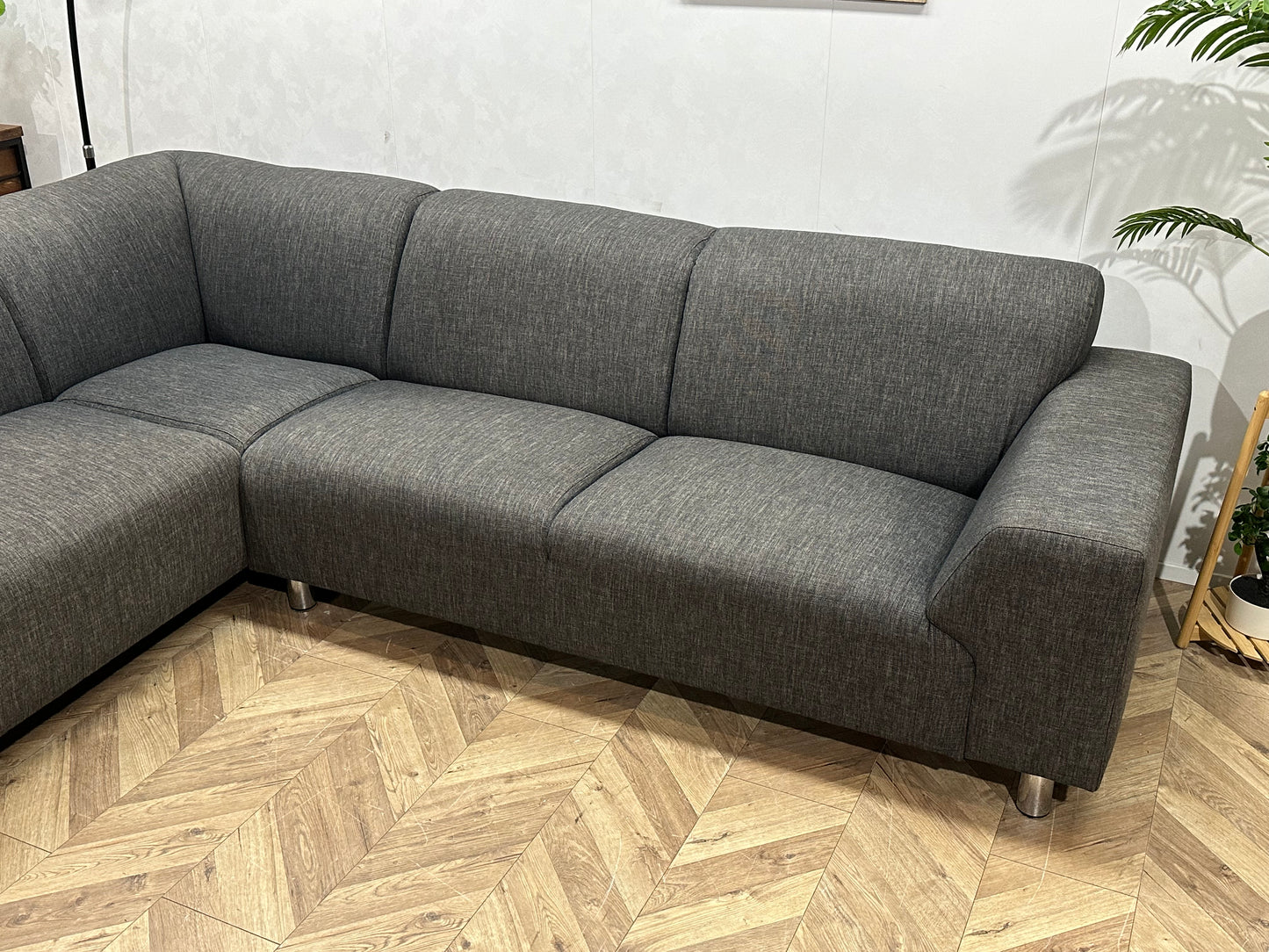 Grijze Hoekbank ~ Vaste Kussens