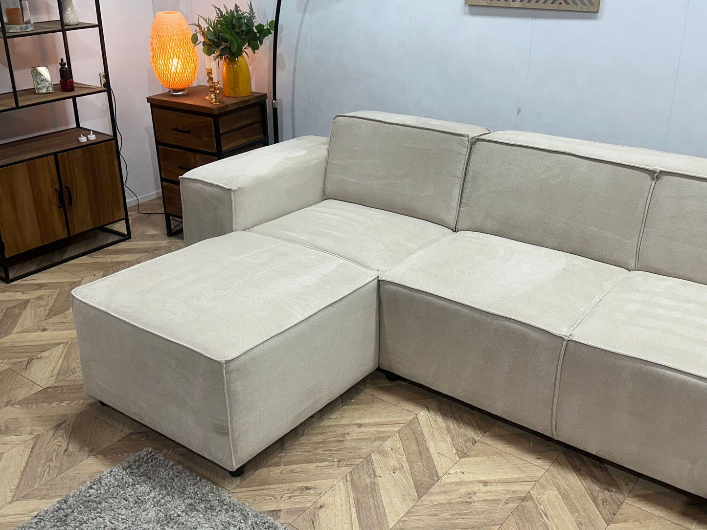 !Showroommodel! Crème Suède Stoffen U Bank