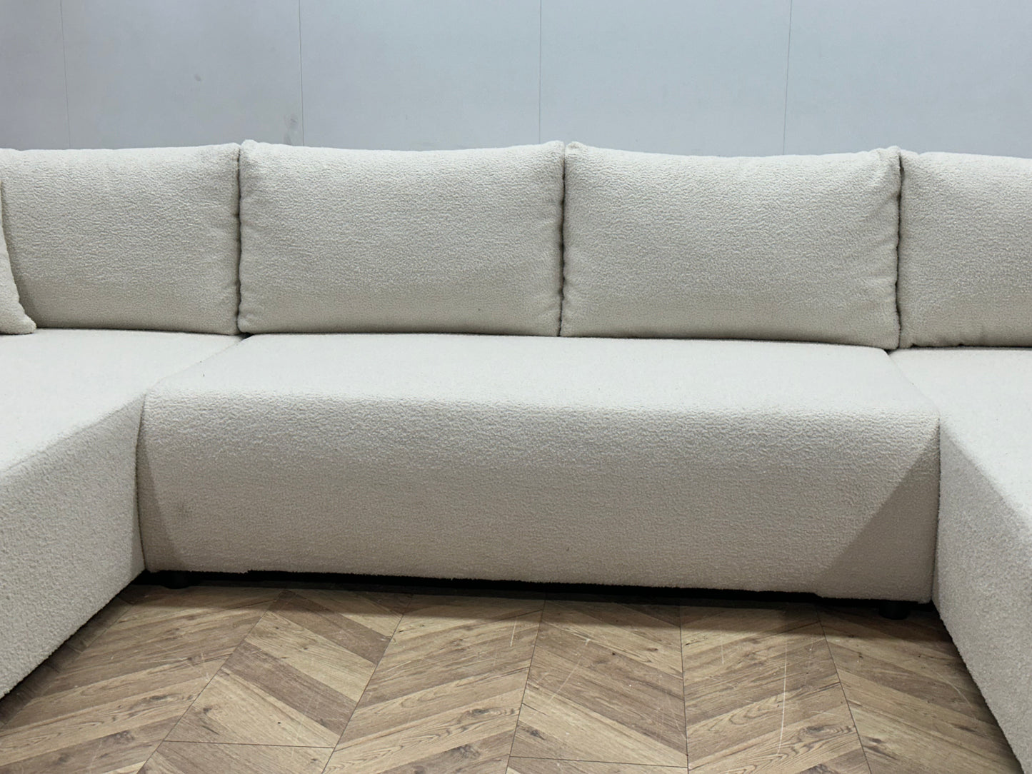 !Showroommodel! Witte Bouclé Stoffen U Bank ~ Oplaadfunctie