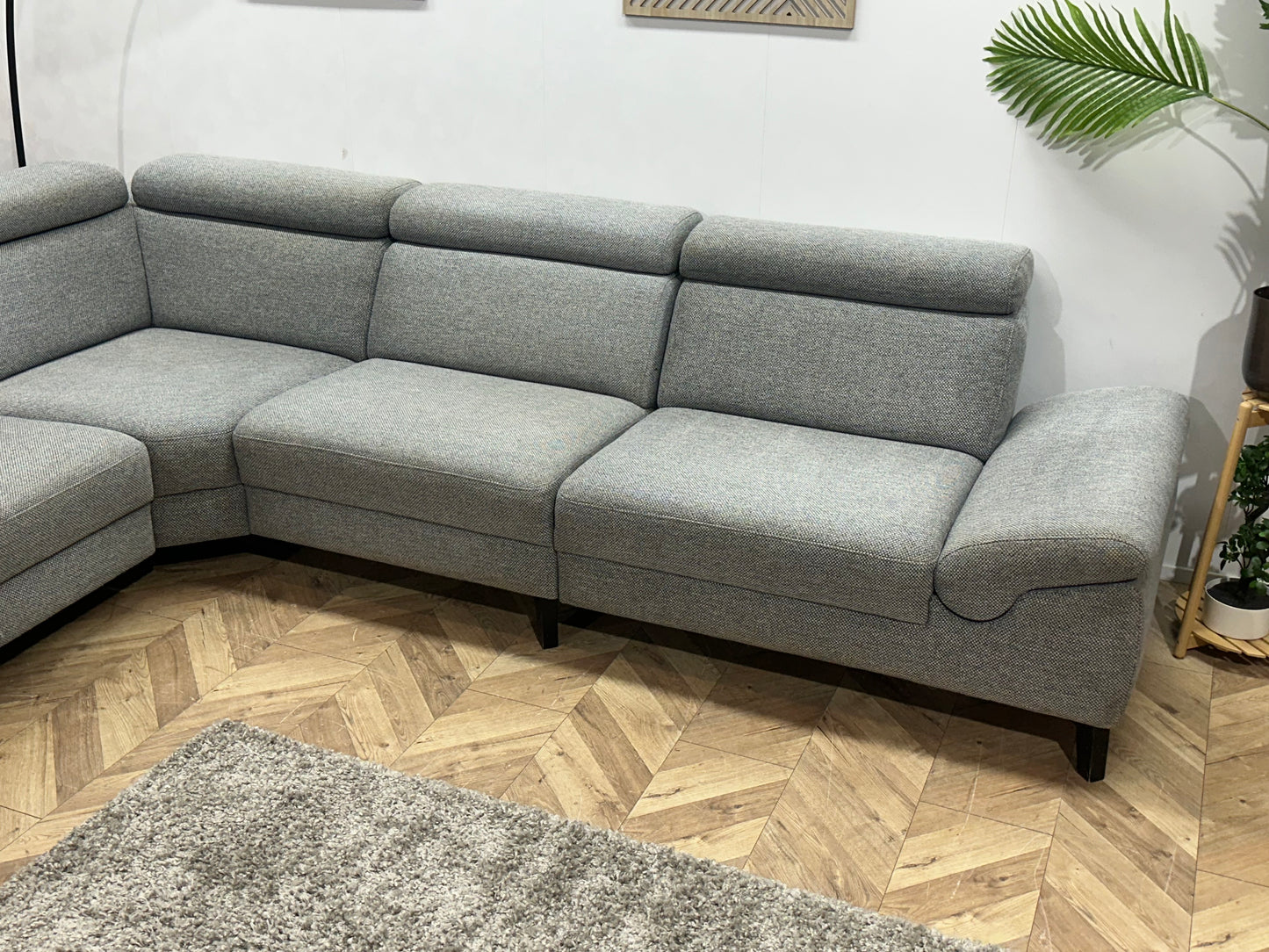 Montèl Licht Grijze Hoekbank ~ Verstelbare Arm/Hoofdsteunen