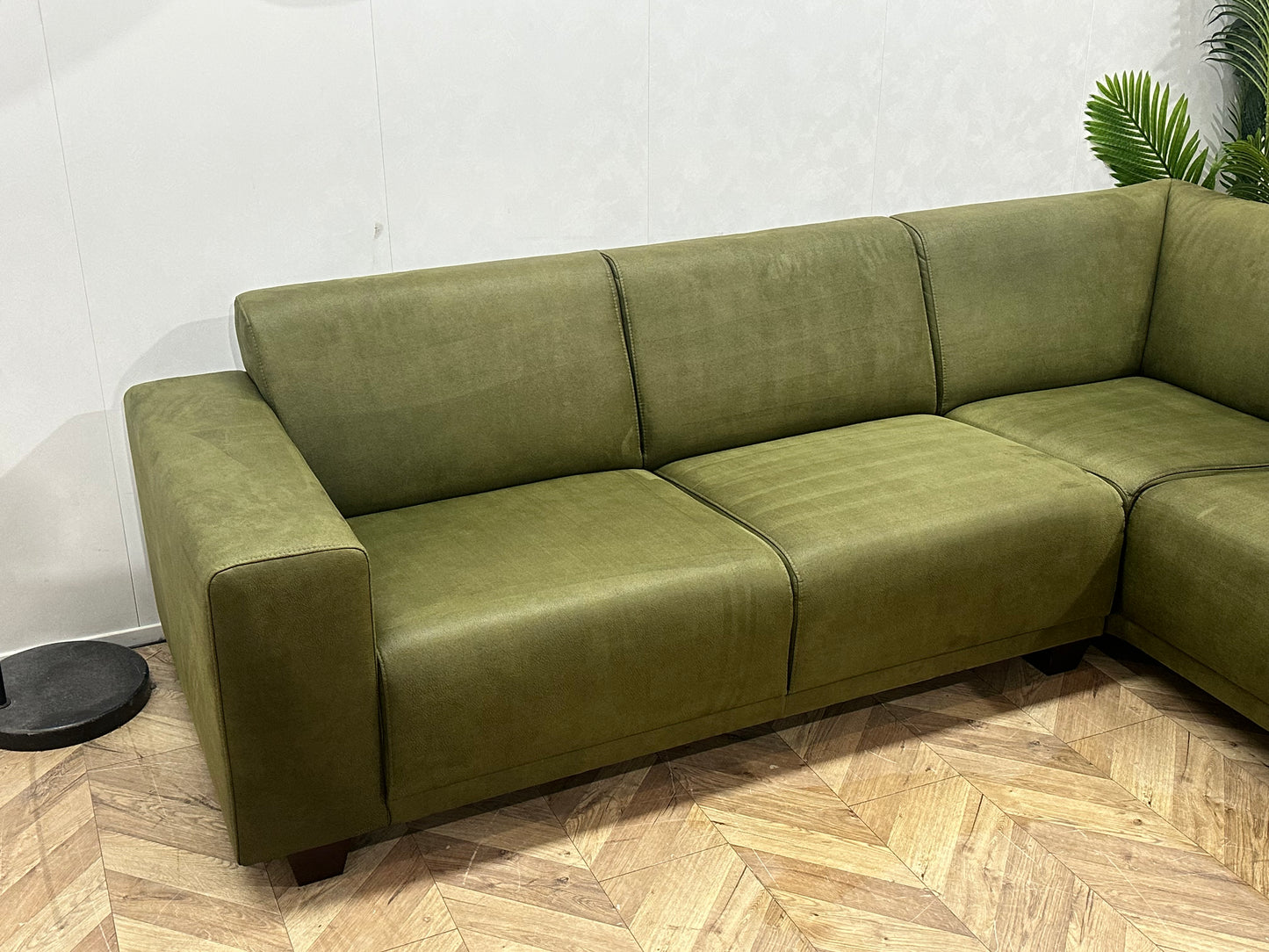 Groene Suède Lederen Hoekbank ~ Nieuwstaat