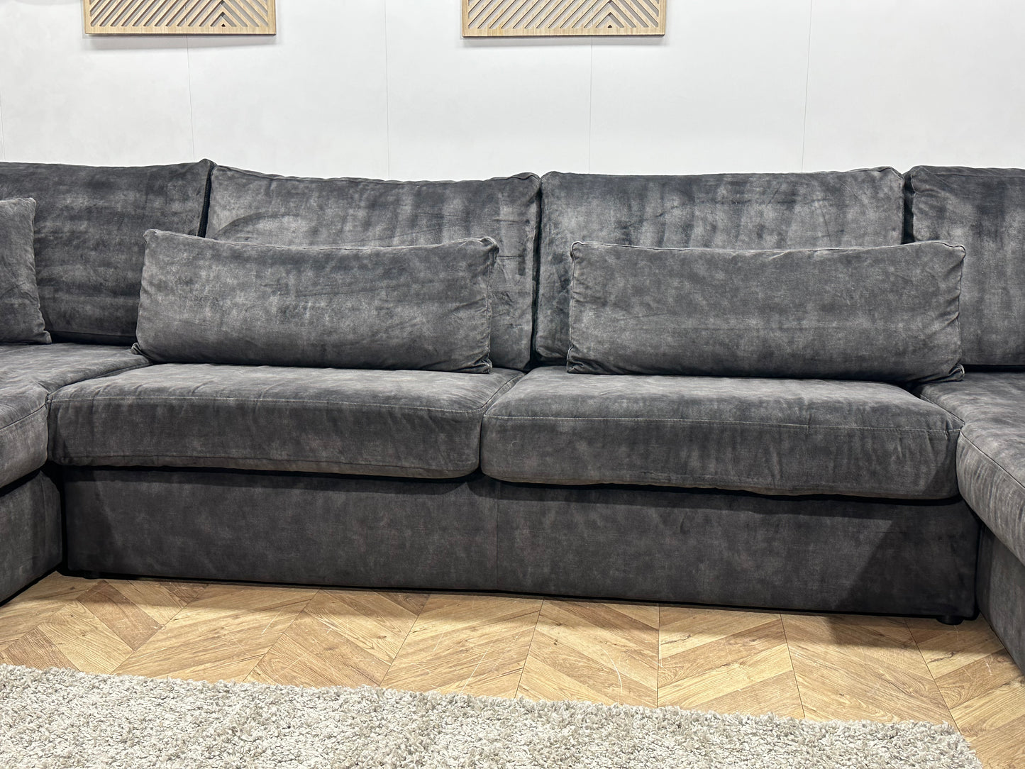 Antraciet Velvet U Bank ~ Nieuwstaat